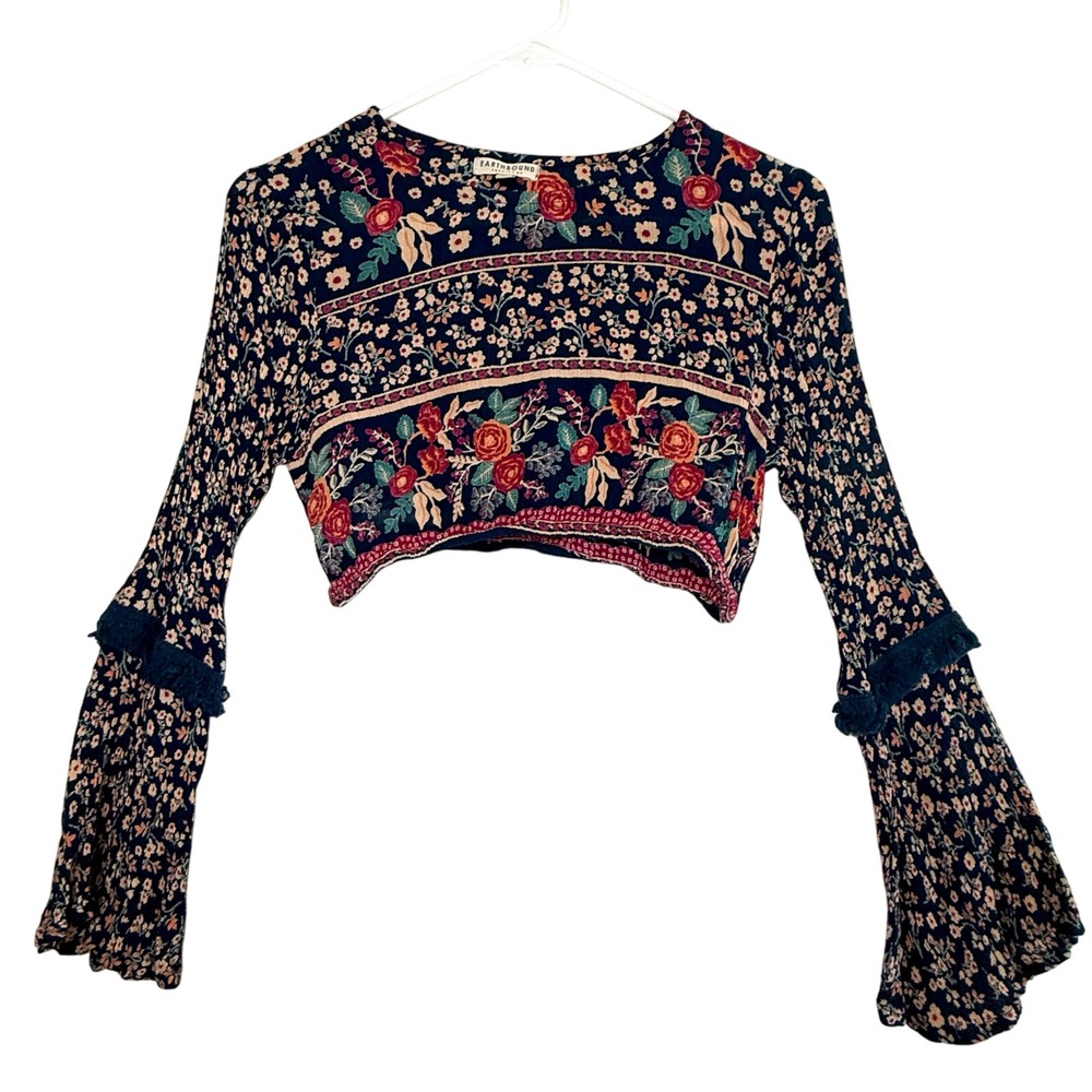 Earthbound Trading Co Crop Top S Navy Floral Bell Sleeve Boho Fairycore Rayon